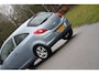 Opel Corsa 1.4-16V Enjoy / APK tot maart 2027 / Van pas 2e eigenaar / Sportvelgen / Cruise control / Elektrische ramen / enz.