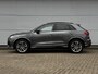Audi Q3 45 TFSI e S edition | SOH 100% | S Line | Pano | Matrix | Sfeerverlichting | Camera | Zwart Optiek | Stoelverwarming | 19 inch |