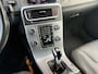 Volvo V60 2.0 T4 R-DESIGN LEER/NAVI/CRUISE/TREKHAAK/NL-AUTO