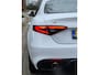 Alfa Romeo Giulia 2.0 T AWD Veloce 280 PK Automaat Line Assist Camera Rood Leder Stuurverwarming