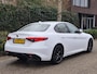 Alfa Romeo Giulia 2.0 T AWD Veloce 280 PK Automaat Line Assist Camera Rood Leder Stuurverwarming