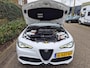 Alfa Romeo Giulia 2.0 T AWD Veloce 280 PK Automaat Line Assist Camera Rood Leder Stuurverwarming
