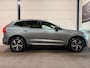 Volvo XC60 2.0 T8 Twin Engine AWD R-Design Pano, ACC, Apple Carplay, Trekhaak, Elek Stoelen, Virtual Cockpit, LED, Lane-Assist