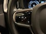 Volvo XC60 2.0 T8 Twin Engine AWD R-Design Pano, ACC, Apple Carplay, Trekhaak, Elek Stoelen, Virtual Cockpit, LED, Lane-Assist