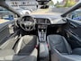 SEAT Leon 2.0 TDI FR Business Intense / Pano / Lane / sound / Full Options .