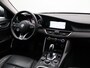 Alfa Romeo Giulia 2.0T Super Automaat | Navigatie | Achteruitrijcamera | lederen bekleding | Apple Carplay | Cruise Control | Trekhaak  1600 KG |