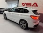 BMW X1 SDrive20i High Executive M-pakket|Stoelvw|Panorama|Trekhaak|Camera|4-seizoen banden|key-less|leder|Navi|pdc|Led|M