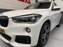 BMW X1 SDrive20i High Executive M-pakket|Stoelvw|Panorama|Trekhaak|Camera|4-seizoen banden|key-less|leder|Navi|pdc|Led|M