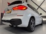 BMW X1 SDrive20i High Executive M-pakket|Stoelvw|Panorama|Trekhaak|Camera|4-seizoen banden|key-less|leder|Navi|pdc|Led|M