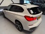 BMW X1 SDrive20i High Executive M-pakket|Stoelvw|Panorama|Trekhaak|Camera|4-seizoen banden|key-less|leder|Navi|pdc|Led|M