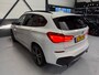 BMW X1 SDrive20i High Executive M-pakket|Stoelvw|Panorama|Trekhaak|Camera|4-seizoen banden|key-less|leder|Navi|pdc|Led|M