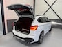 BMW X1 SDrive20i High Executive M-pakket|Stoelvw|Panorama|Trekhaak|Camera|4-seizoen banden|key-less|leder|Navi|pdc|Led|M