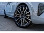Volvo XC90 T8 Plug-in hybrid AWD Ultra Black Ed. Exec. | Google | Long Range | Bowers & Wilkins Audio | Luchtvering | Schuif-/Kanteldak | Getint Glas | Head-Up Display | Adaptieve Cruise Control | 360 Camera | Gelamineerde Zijruiten Rondom | Massage Voorstoelen | Zitverlenging | Memory | Keyless | 22" LM