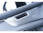 Volvo XC90 T8 Plug-in hybrid AWD Ultra Black Ed. Exec. | Google | Long Range | Bowers & Wilkins Audio | Luchtvering | Schuif-/Kanteldak | Getint Glas | Head-Up Display | Adaptieve Cruise Control | 360 Camera | Gelamineerde Zijruiten Rondom | Massage Voorstoelen | Zitverlenging | Memory | Keyless | 22" LM