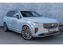 Volvo XC90 T8 Plug-in hybrid AWD Ultra Black Ed. Exec. | Google | Long Range | Bowers & Wilkins Audio | Luchtvering | Schuif-/Kanteldak | Getint Glas | Head-Up Display | Adaptieve Cruise Control | 360 Camera | Gelamineerde Zijruiten Rondom | Massage Voorstoelen | Zitverlenging | Memory | Keyless | 22" LM