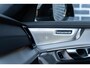 Volvo XC90 T8 Plug-in hybrid AWD Ultra Black Ed. Exec. | Google | Long Range | Bowers & Wilkins Audio | Luchtvering | Schuif-/Kanteldak | Getint Glas | Head-Up Display | Adaptieve Cruise Control | 360 Camera | Gelamineerde Zijruiten Rondom | Massage Voorstoelen | Zitverlenging | Memory | Keyless | 22" LM