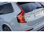 Volvo XC90 T8 Plug-in hybrid AWD Ultra Black Ed. Exec. | Google | Long Range | Bowers & Wilkins Audio | Luchtvering | Schuif-/Kanteldak | Getint Glas | Head-Up Display | Adaptieve Cruise Control | 360 Camera | Gelamineerde Zijruiten Rondom | Massage Voorstoelen | Zitverlenging | Memory | Keyless | 22" LM