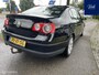 Volkswagen Passat 1.6 Businessline | Navigatie | Riem VV | Trekhaak | LMV