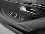Peugeot e-208 GT | 8 jaar fabrieksgarantie of 160.000 kilometer op het accupakket | Adaptieve cruise control met Stop&Go functie | Armsteunen op de voorportieren bekleed met kunstleder met groen sierstiksel (GT-Line)