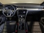 Volkswagen Passat Variant 1.5 TSI R-Line Business + / 150pk / Panorama dak / Achteruitrij camera / Stoelverwarming /