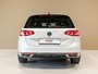 Volkswagen Passat Variant 1.5 TSI R-Line Business + / 150pk / Panorama dak / Achteruitrij camera / Stoelverwarming /
