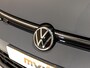 Volkswagen Golf 1.5 eTSI R-Line / 150pk / Panorama dak / Harman Kardon / Stoel en stuurverwarming /