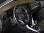 Volkswagen T-Roc 1.0 TSI Life / 110pk / Trekhaak / Achteruitrij camera / Stoelverwarming /