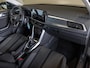 Volkswagen T-Roc 1.0 TSI Life / 110pk / Trekhaak / Achteruitrij camera / Stoelverwarming /