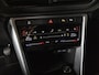 Volkswagen T-Roc 1.0 TSI Life / 110pk / Trekhaak / Achteruitrij camera / Stoelverwarming /