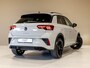 Volkswagen T-Roc 1.5 TSI R-Line Blackstyle / 150pk / Stoel en stuur verwarming / Achteruitrij camera / Keyless /