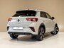 Volkswagen T-Roc 1.5 TSI R-Line Edition / 150pk / Stoel en stuur verwarming / Achteruitrij camera / Keyless /