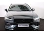 Volvo V60 B4 Essential Edition - IntelliSafe Assist - Parkeercamera achter - Parkeersensoren voor & achter - Draadloze tel. lader - 19' LMV