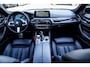 BMW 5-Serie Touring 530i High Executive | Panorama | Harman/Kardon | Luxe leder | Camera | Head up | Dealer onderhouden | Trekhaak