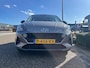 Hyundai i10 1.0 Premium Zwart Dak | Camera | Carplay | Cruise | Two-Tone | Armsteun voor | NAVI