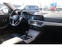 BMW 3-Serie Touring (g21) 320e 204pk I HiFi I Navi I Carplay I Stoelverwarming I LED I Cruise I Tansanitblau