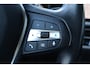 BMW 3-Serie Touring (g21) 320e 204pk I HiFi I Navi I Carplay I Stoelverwarming I LED I Cruise I Tansanitblau