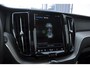 Volvo XC60 T8 390PK Automaat AWD Ultra Bright / Head-up display / Trekhaak/ Harman Kardon audio / Panoramadak / BLIS / Elektrisch bedienbare voorstoelen / Memory seats / Verwarmbare stoelen / Keyless entry /
