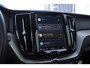 Volvo XC60 T8 390PK Automaat AWD Ultra Bright / Head-up display / Trekhaak/ Harman Kardon audio / Panoramadak / BLIS / Elektrisch bedienbare voorstoelen / Memory seats / Verwarmbare stoelen / Keyless entry /