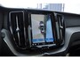 Volvo XC60 T8 390PK Automaat AWD Ultra Bright / Head-up display / Trekhaak/ Harman Kardon audio / Panoramadak / BLIS / Elektrisch bedienbare voorstoelen / Memory seats / Verwarmbare stoelen / Keyless entry /
