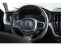Volvo XC60 T8 390PK Automaat AWD Ultra Bright / Head-up display / Trekhaak/ Harman Kardon audio / Panoramadak / BLIS / Elektrisch bedienbare voorstoelen / Memory seats / Verwarmbare stoelen / Keyless entry /