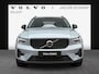 Volvo XC40 2.0 B4 Plus Dark / Panoramadak / Lederen bekleding / Trekhaak / Parkeerverwarming /
