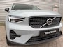 Volvo XC40 2.0 B4 Plus Dark / Panoramadak / Lederen bekleding / Trekhaak / Parkeerverwarming /
