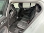 Volvo XC40 2.0 B4 Plus Dark / Panoramadak / Lederen bekleding / Trekhaak / Parkeerverwarming /