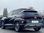Hyundai Kona 1.6 GDI HEV 140pk Comfort smart Sky++ | SCHUIF/KANTELDAK | PREMIUM INTERIEUR | 360° CAMERA | FABRIEKSGARANTIE T/M 08-2029 |
