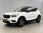 Volvo XC40 1.5 T3 R-Design | Pano | Virtual | Camera | Stoel/Stuur verw. | Adap. Cruise | Trekhaak | Carplay | NAP