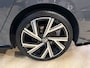 Volkswagen Golf Variant 1.5 eTSI R-Line Airco ECC | Panorama | Harman Kardon | Virtual | Stuur\Stoelverwarming | Adaptive Cruise | Camera | Sfeer | Isofix | NAP
