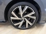 Volkswagen Golf Variant 1.5 eTSI R-Line Airco ECC | Panorama | Harman Kardon | Virtual | Stuur\Stoelverwarming | Adaptive Cruise | Camera | Sfeer | Isofix | NAP