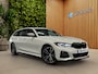 BMW 3-Serie Touring 330e xDrive | Achteruitrijcamera | Apple Carplay/Android Auto|telefoonintegratie premium | Audio installatie premium