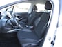 Peugeot 2008 1.2 PureTech 110pk Blue Lion / Trekhaak / Navigatie / Cruise-Control