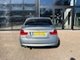 BMW 3-Serie 318i High Executive, clima, Nieuwe APK